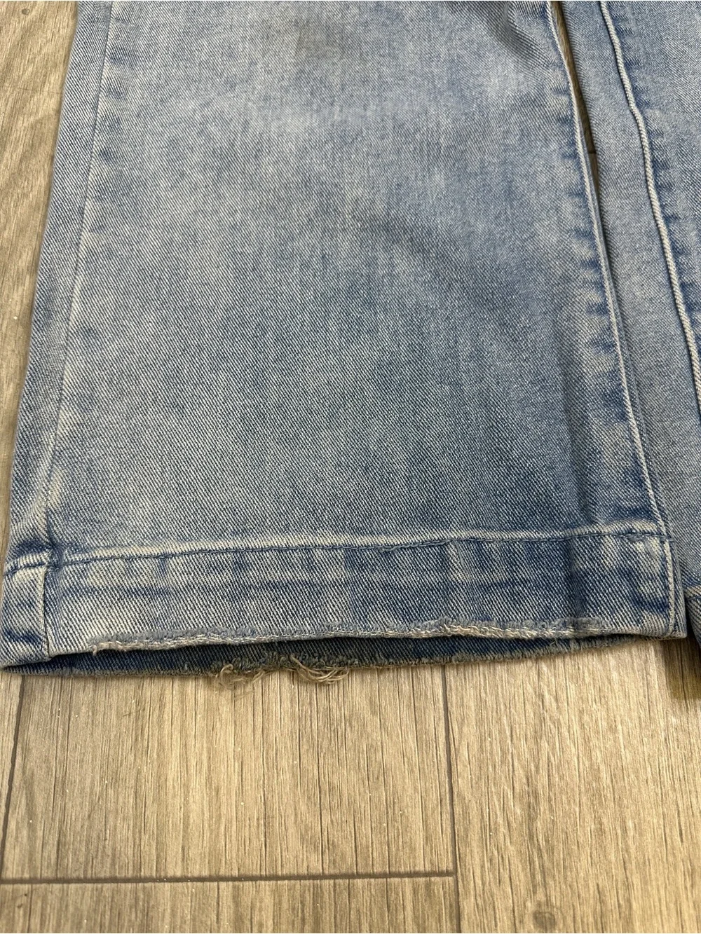 Delia*s Light Wash Jeans Small Relaxed Fit Y2K Denim - Picture 7 of 14